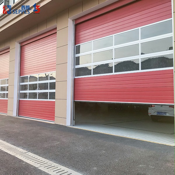 訂制紅色門板通排視窗 訂制紅色門板通排視窗